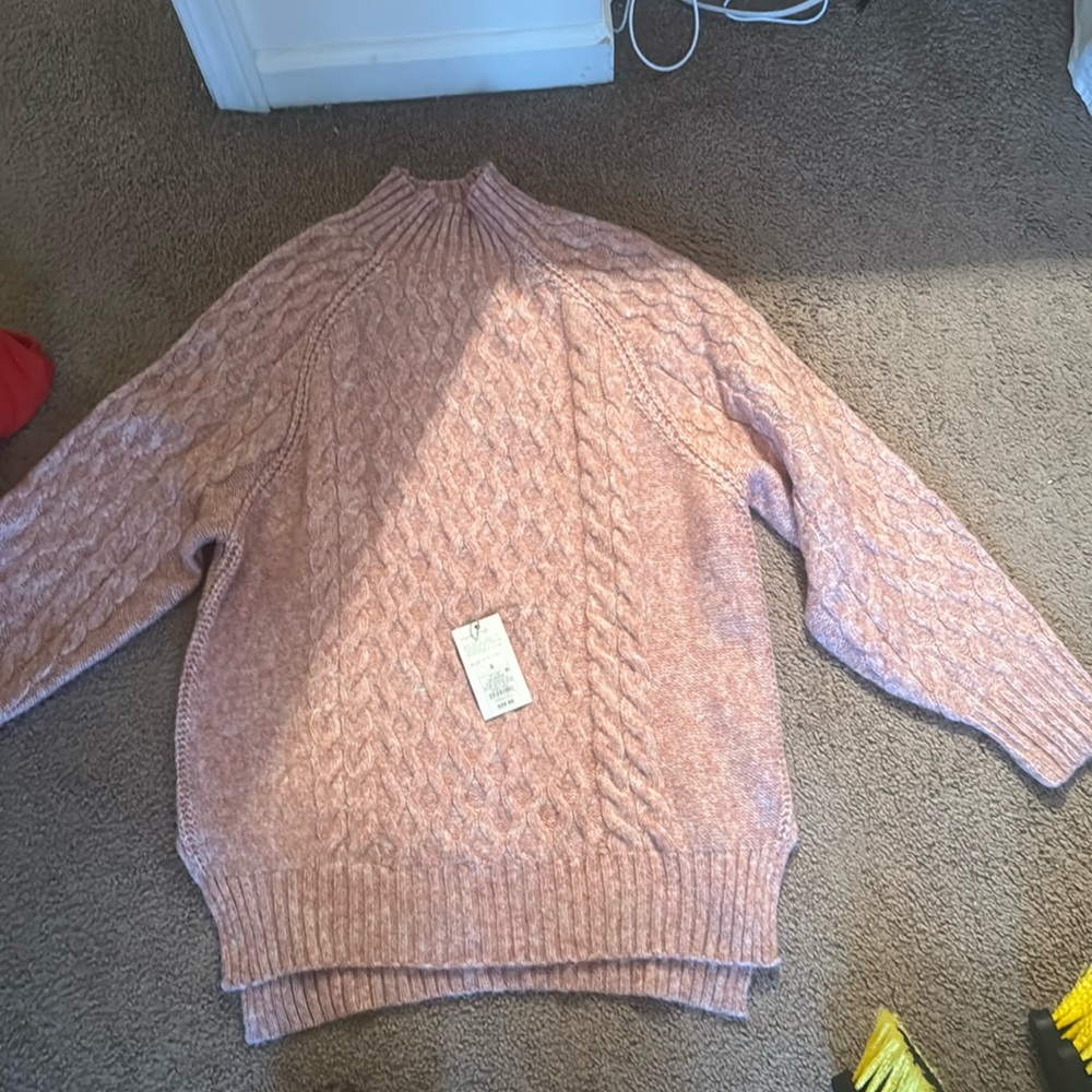 A new day pink sweater size small